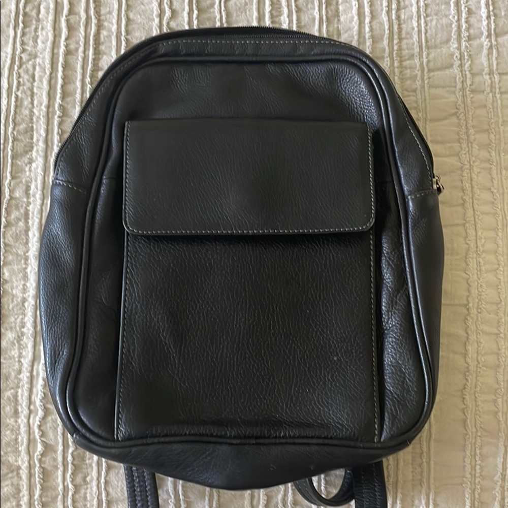 Tignanello Black Leather Women's Backpack